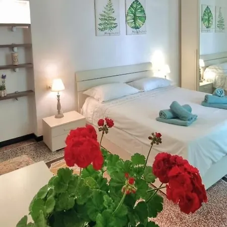 Luxury Penthouse 50m From The Sea, Near The Center 아파트