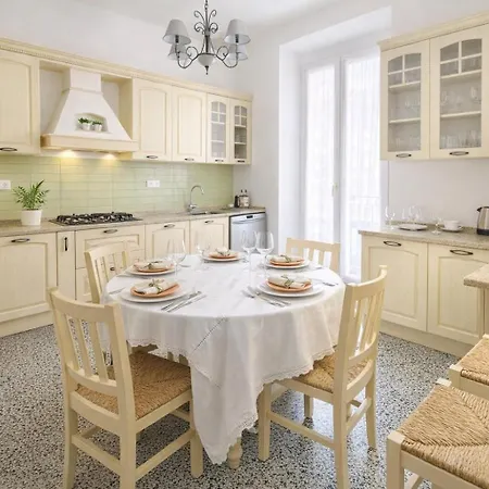 Apartment Luxury House 50m From The Sea, Near The Center *