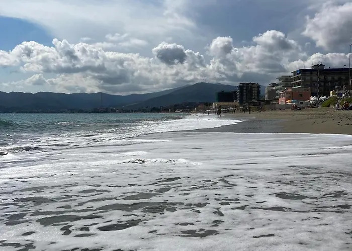 Luxury House 50m From The Sea, Near The Center * 사보나