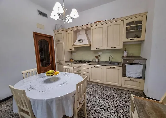 Luxury House 50m From The Sea, Near The Center 아파트 *