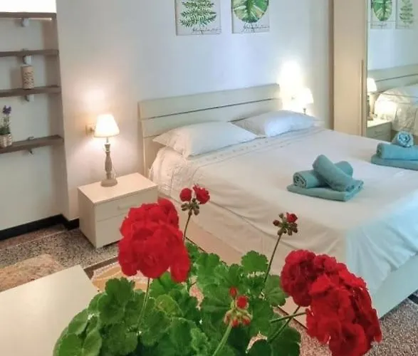 Luxury House 50m From The Sea, Near The Center 아파트