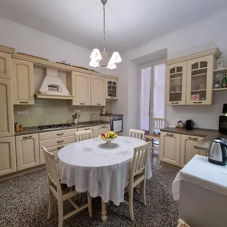 Luxury House 50m From The Sea, Near The Center